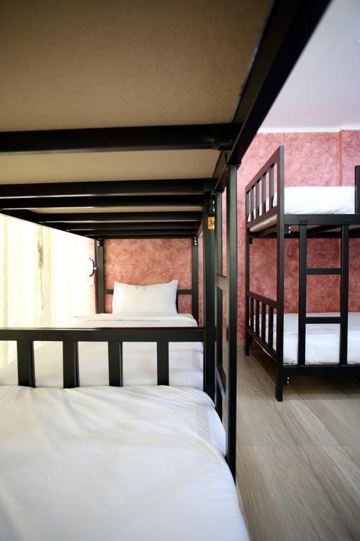 Thai Cat Hostel Бангкок Екстер'єр фото