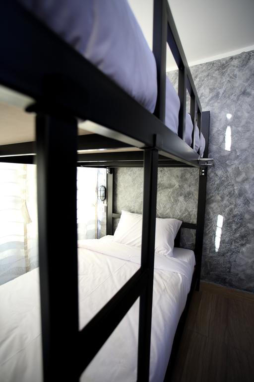Thai Cat Hostel Бангкок Екстер'єр фото