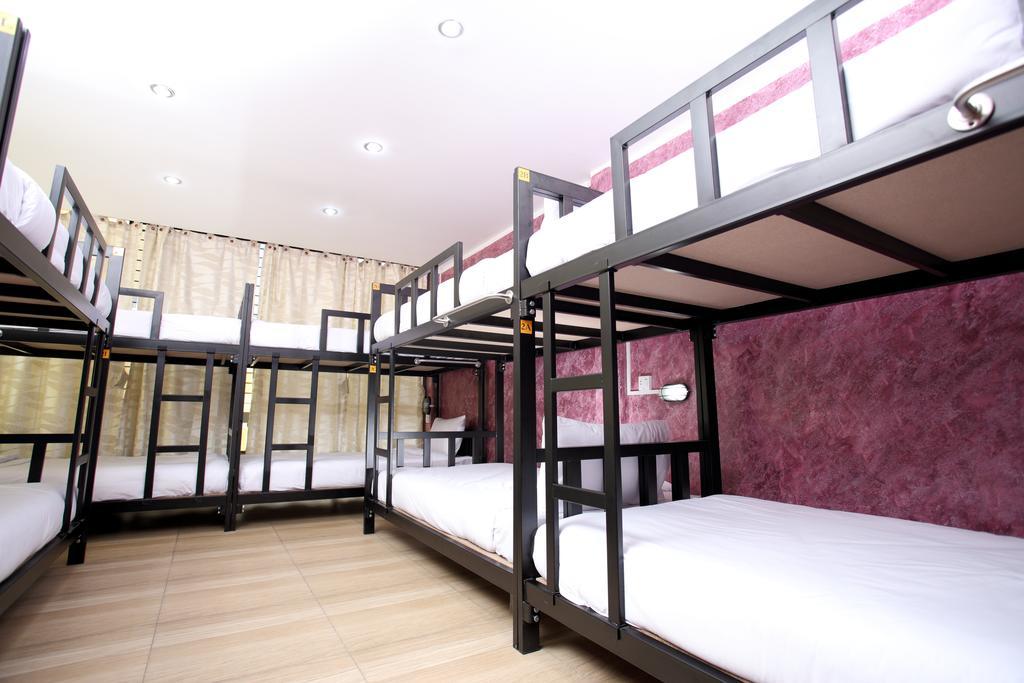 Thai Cat Hostel Бангкок Екстер'єр фото