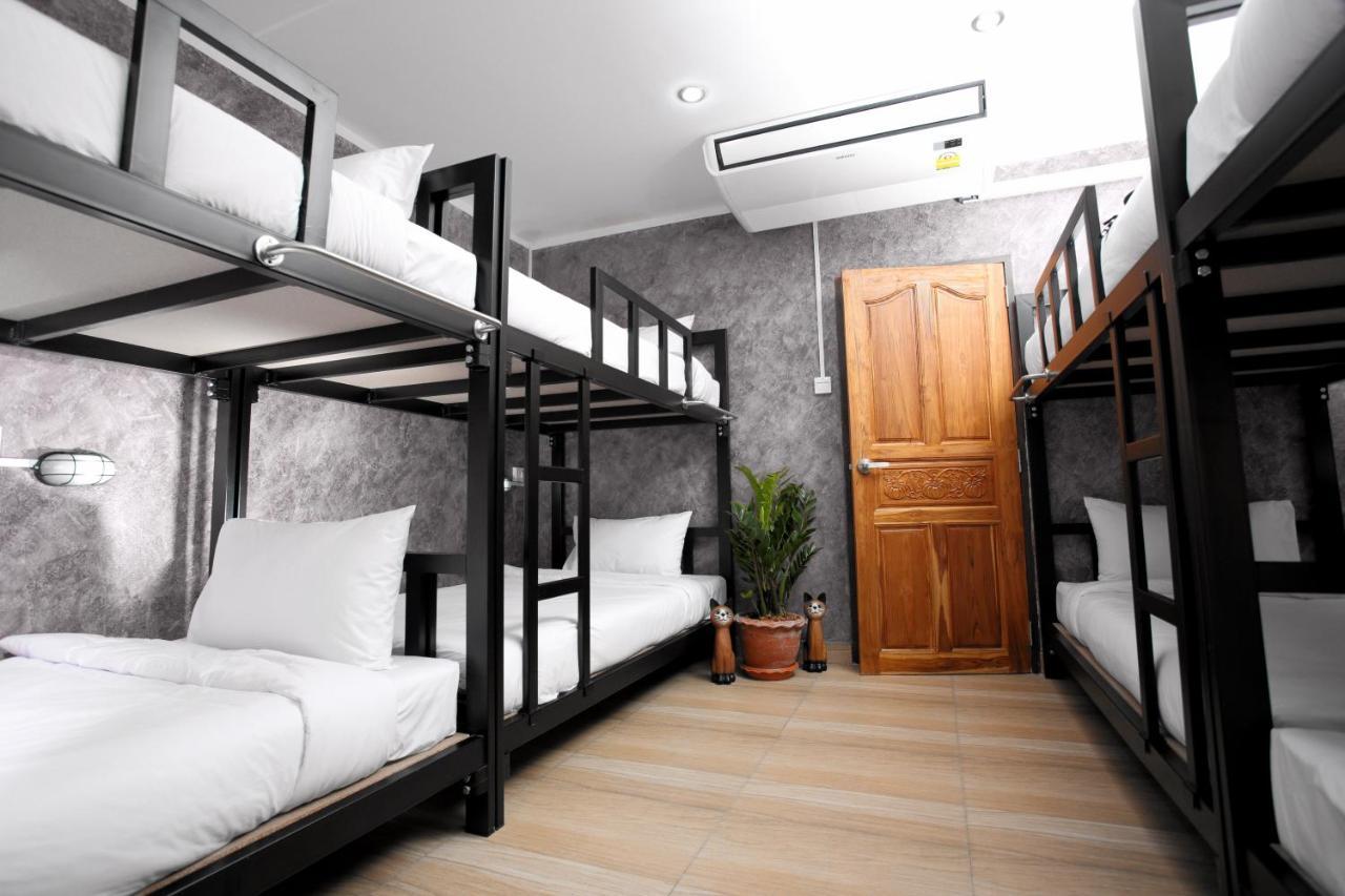 Thai Cat Hostel Бангкок Екстер'єр фото