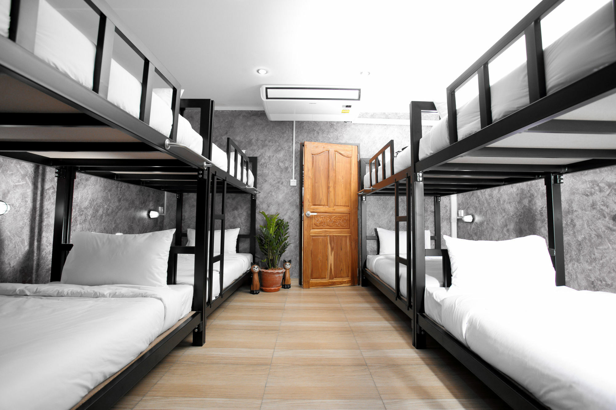Thai Cat Hostel Бангкок Екстер'єр фото