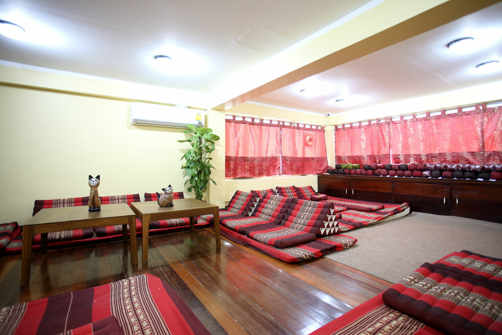 Thai Cat Hostel Бангкок Екстер'єр фото